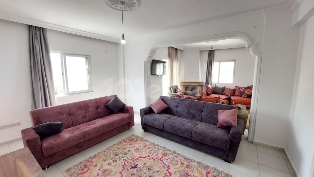Möblierte Wohnung Zum Verkauf In Nikosia Kleine Kaymakli Neuen Marktplatz ** 