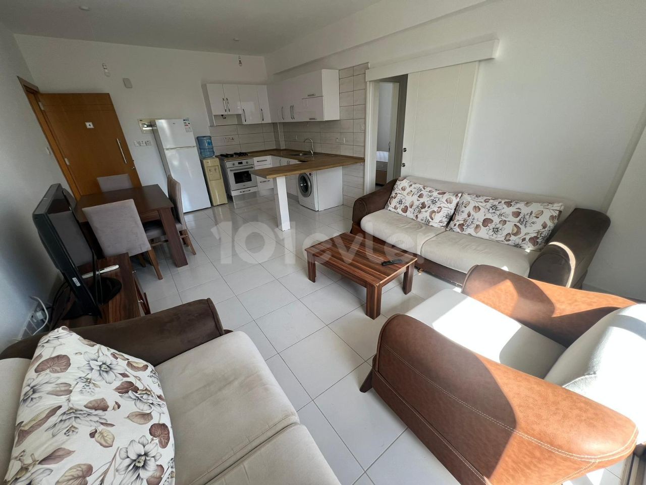 2 + 1 Mast Top 1 For Sale in Nicosia Hamitköy Region. Floor Apartment ** 