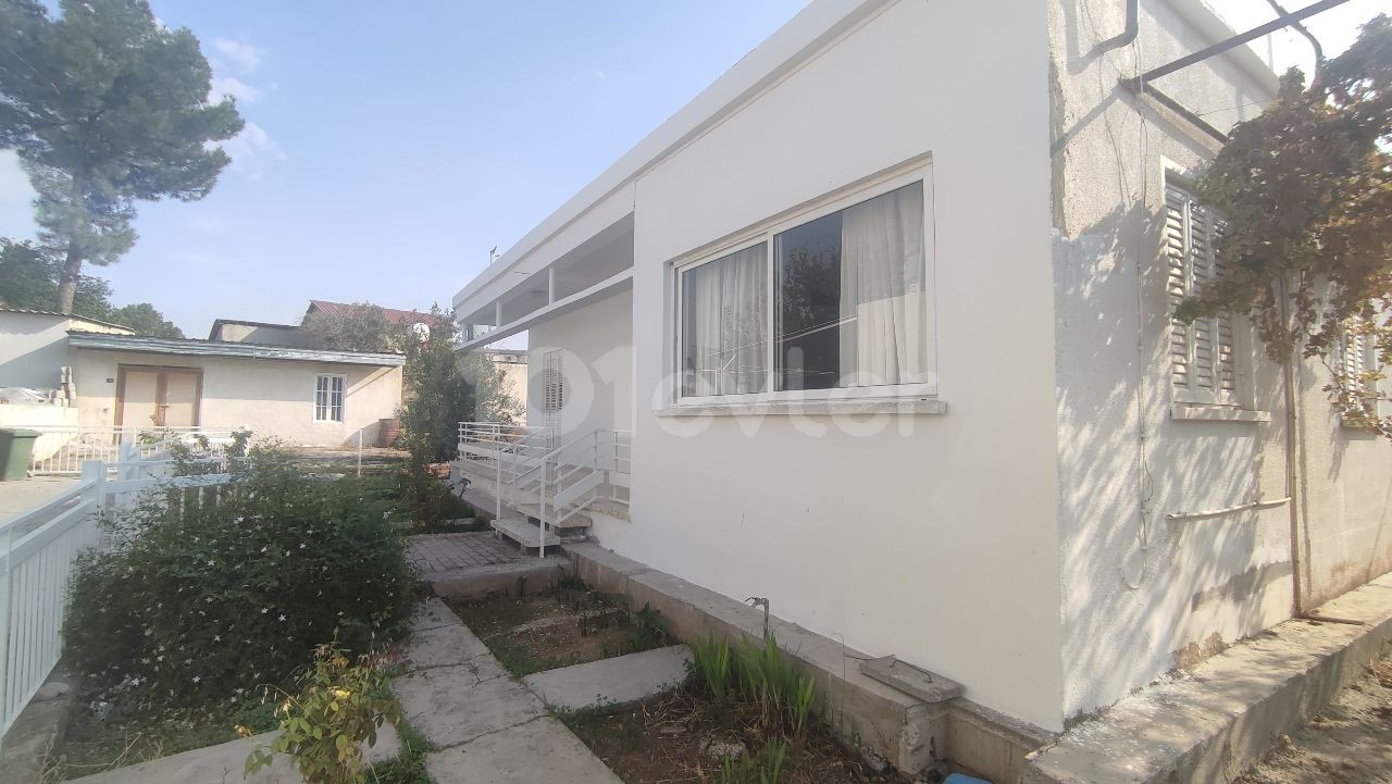 Detached House To Rent in Haspolat, Nicosia