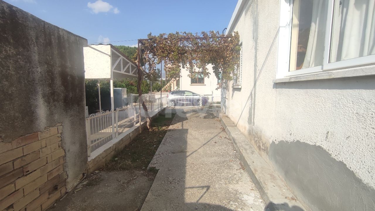 Detached House To Rent in Haspolat, Nicosia