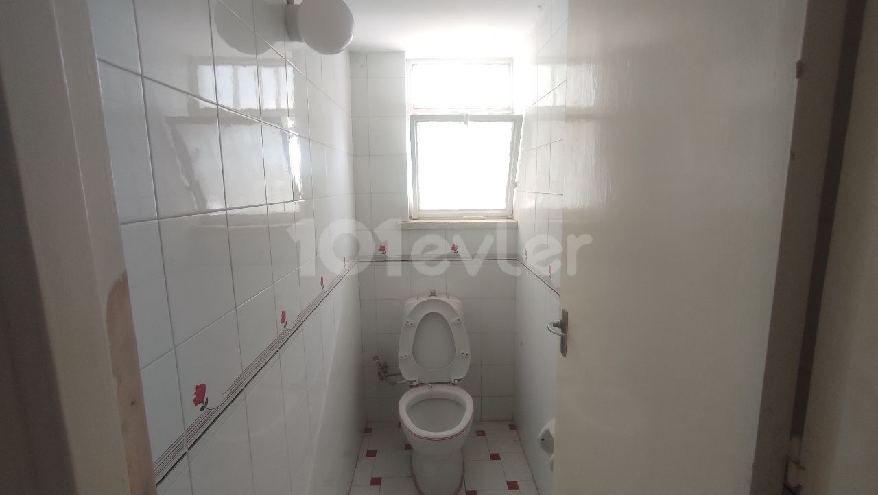 Haspolat merkezde kiralık müstakil ev(eşyalı)