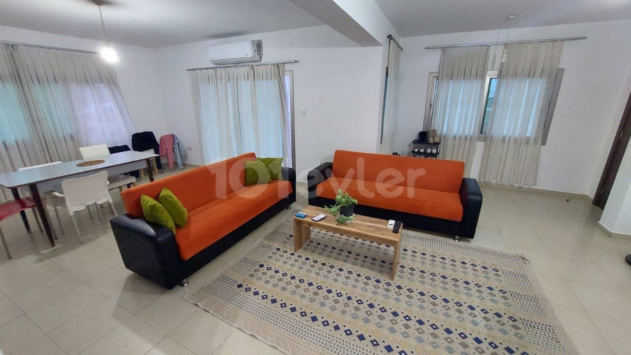 Lefkoşa Küçük Kaymaklı Yeni Pazar Yeri Bölgesinde Kiralık Daire 