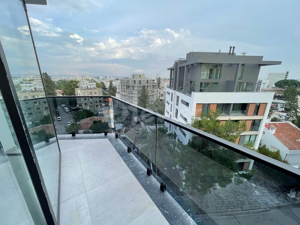 Lefkoşa Yenişehir Bölgesinde Güzel Bir Konuma Sahip SATILIK Sıfır Penthouse Daireler!