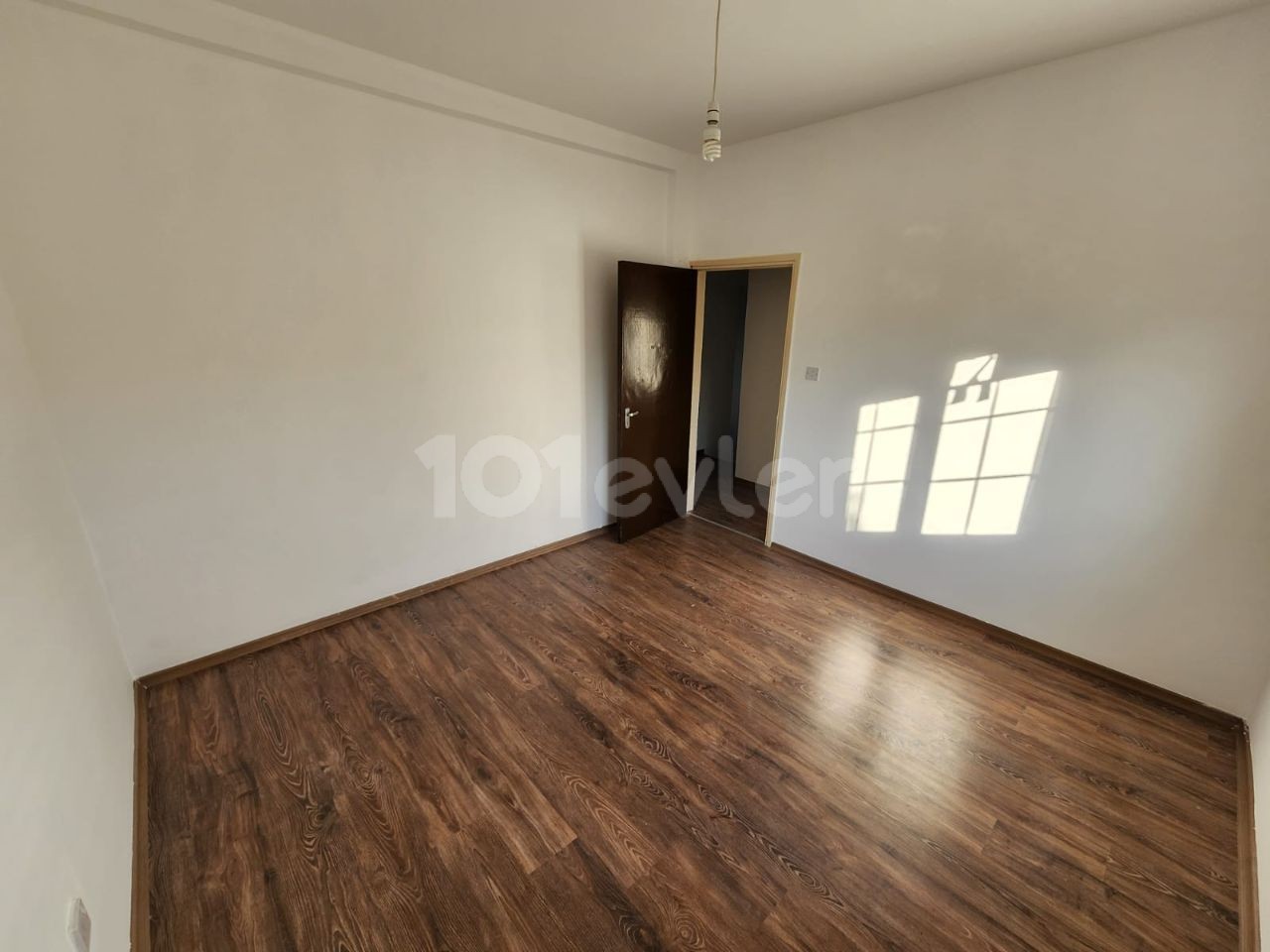 Zu verkaufen in Nicosia Taşkınköy Region 3 + 1 Cost-Free Duplex Sozialwohnung!