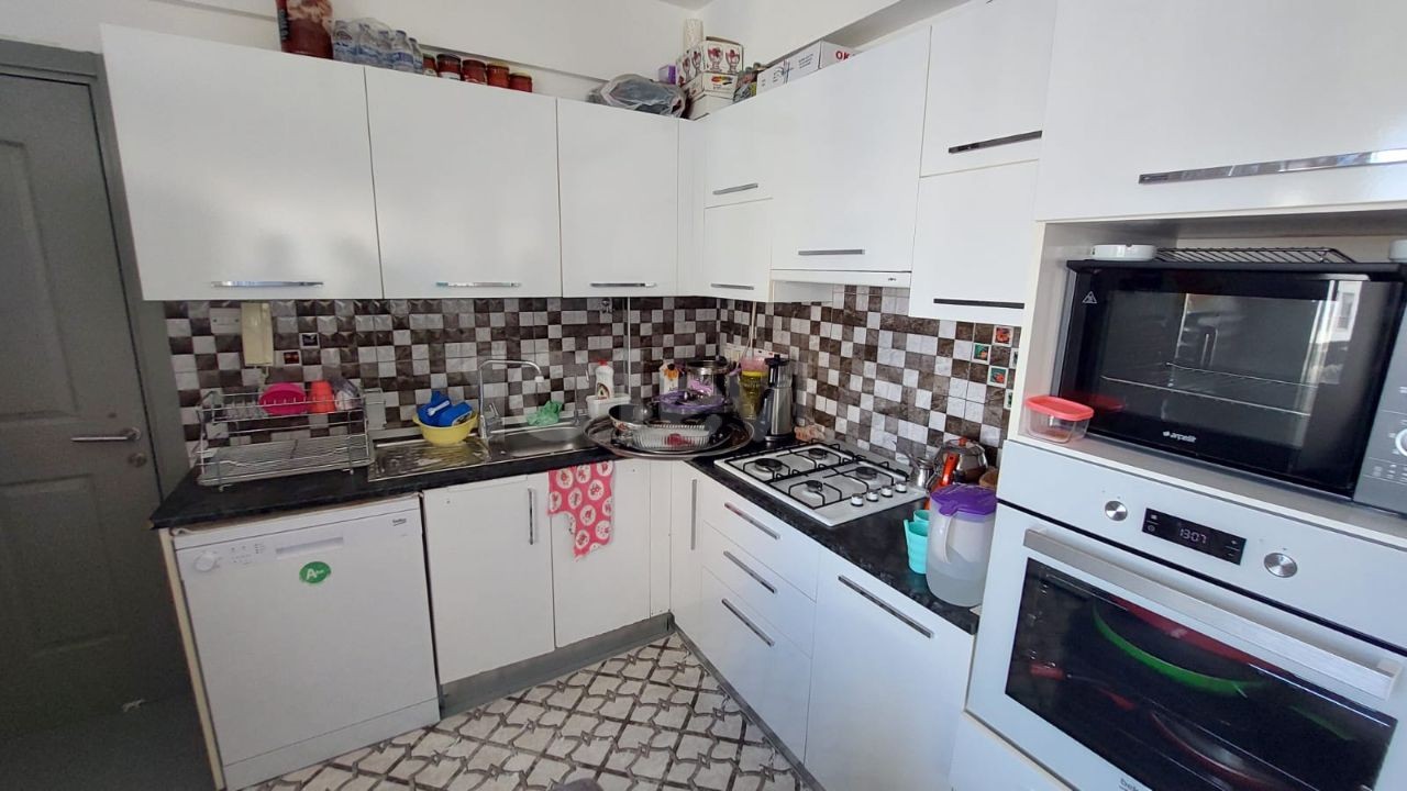 Flat For Sale in Küçük Kaymaklı, Nicosia