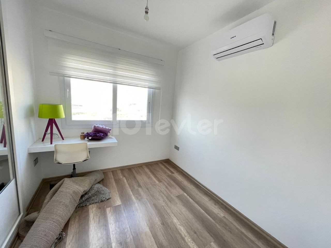 Newly Finished 2+1 Corner Flat FOR SALE with White Furnishings, Walking Distance to the Bus Stop in Gönyeli!