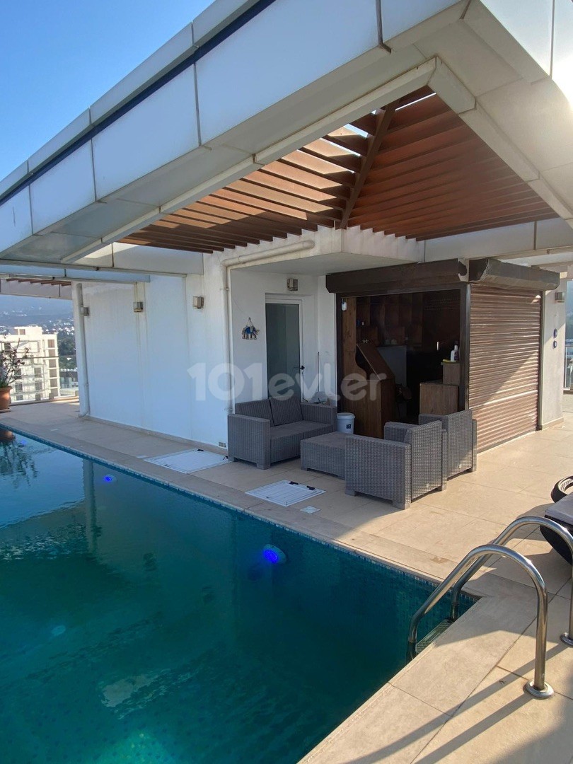 Penthouse with Pool for Daily Rent in Kyrenia