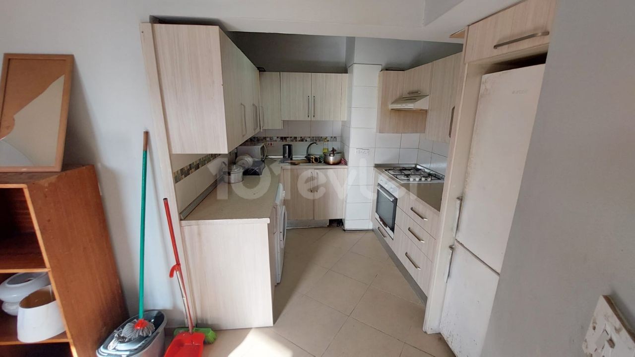 Kommerzielle genehmigte Duplex-Wohnung zu verkaufen in Ortakoy Bezirk von Nikosia 