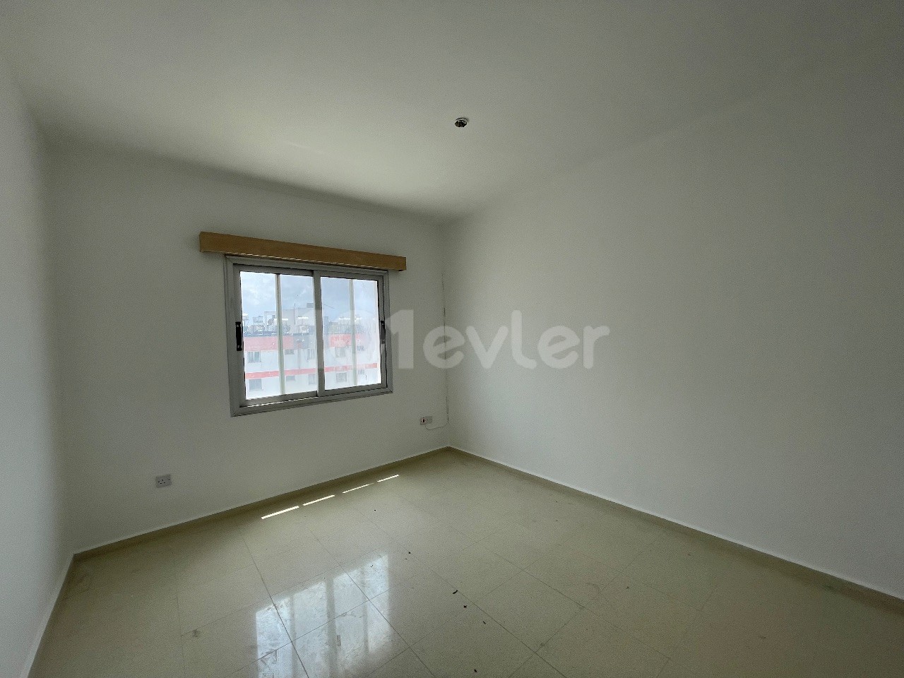 Commercial 3+1 Flat for Rent in Dereboyun