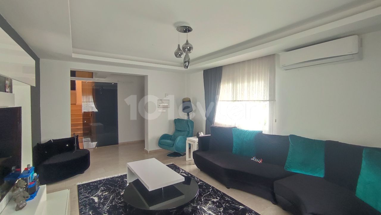 Gönyeli, Lefkoşa'da müstakil, modern dizaynıyla satılık villa