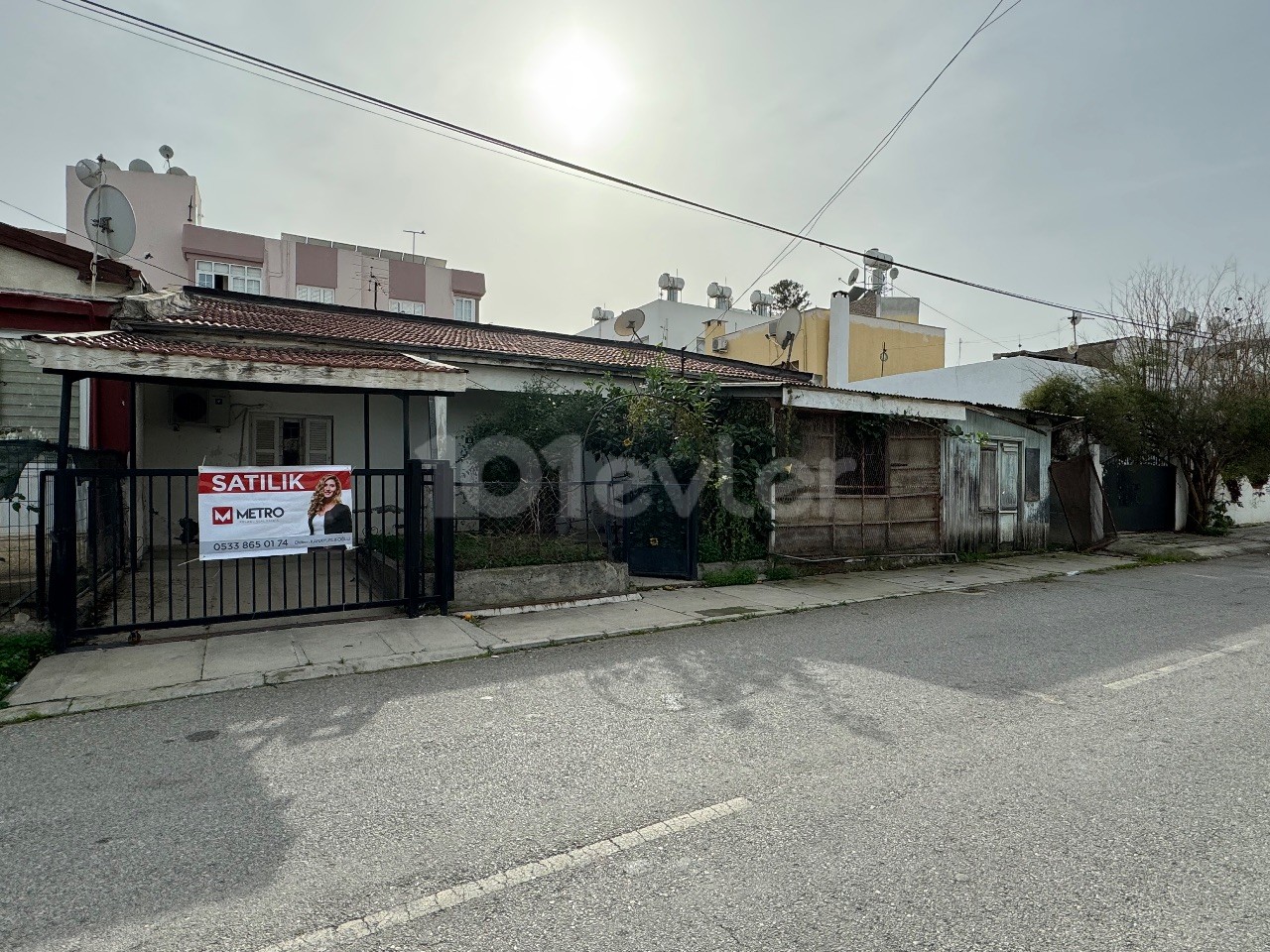 Single Storey Semi-Detached House with Commercial Permit on a 548 m2 Plot in Nicosia Marmara Region!