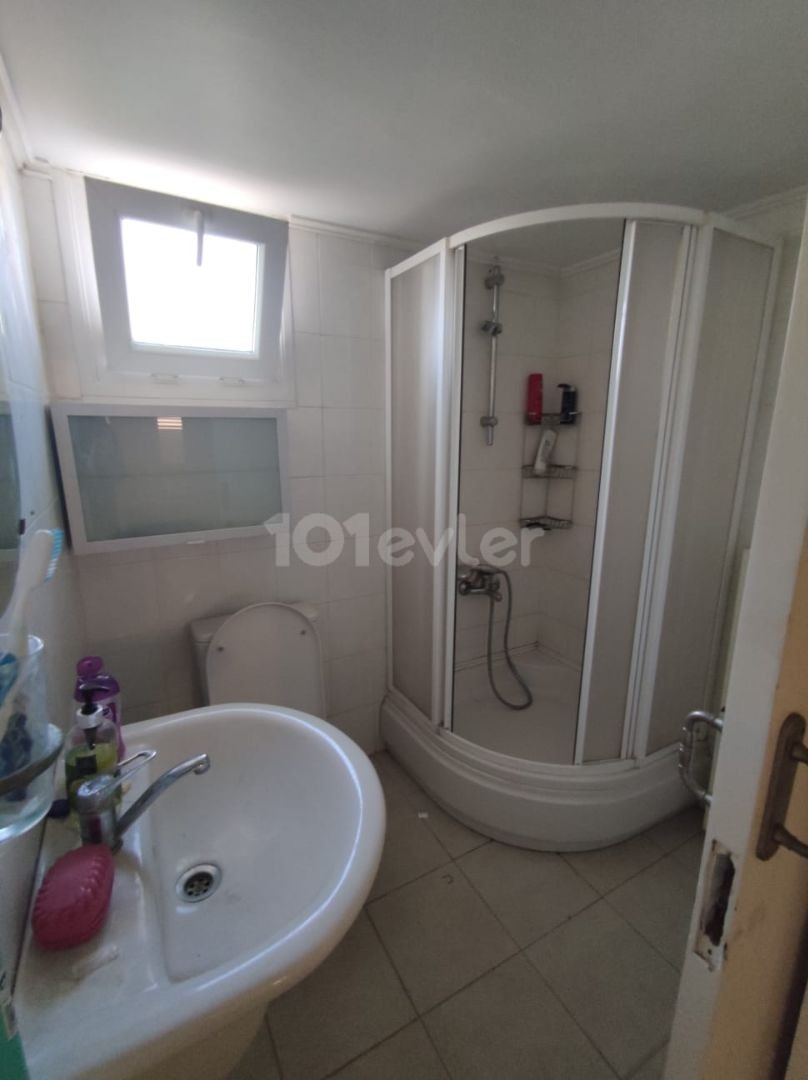 Semi-detached House with Commercial Permit for Sale in Nicosia Taskinköy Region