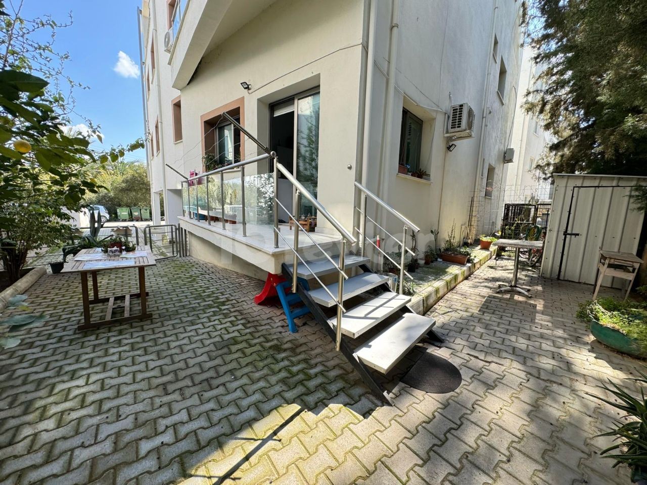 GROUND FLOOR 2+1 Flat FOR SALE with Large Garden Area in Nicosia Yenikent Area!