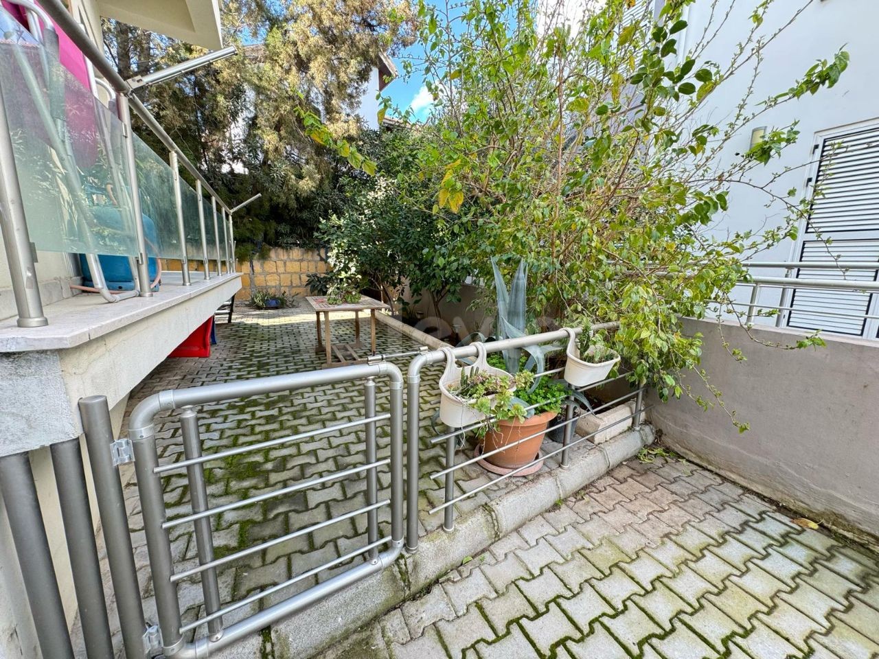 GROUND FLOOR 2+1 Flat FOR SALE with Large Garden Area in Nicosia Yenikent Area!