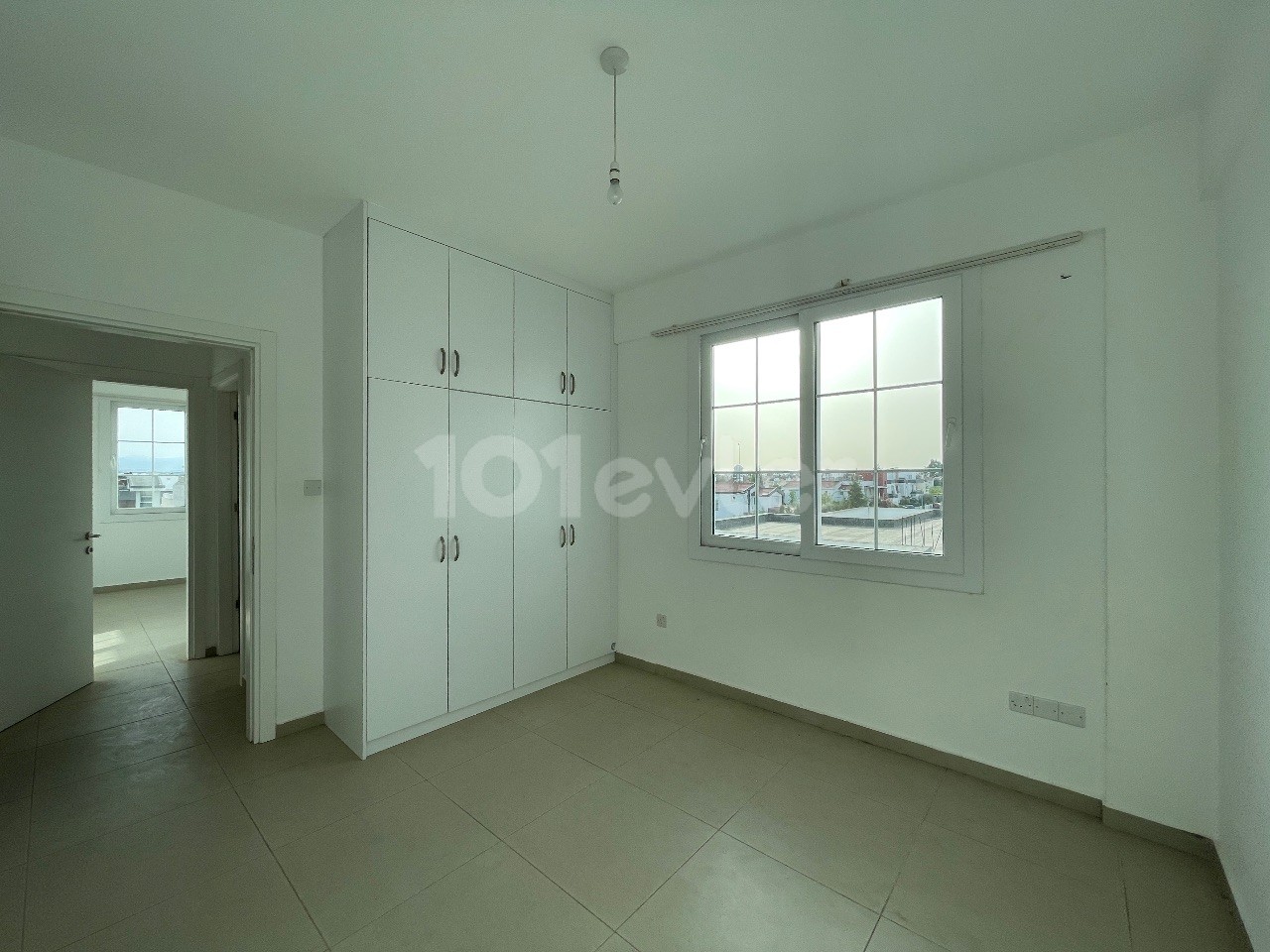 2+1 Unfurnished 2+1 Flat with Large Square Meter in Gönyeli