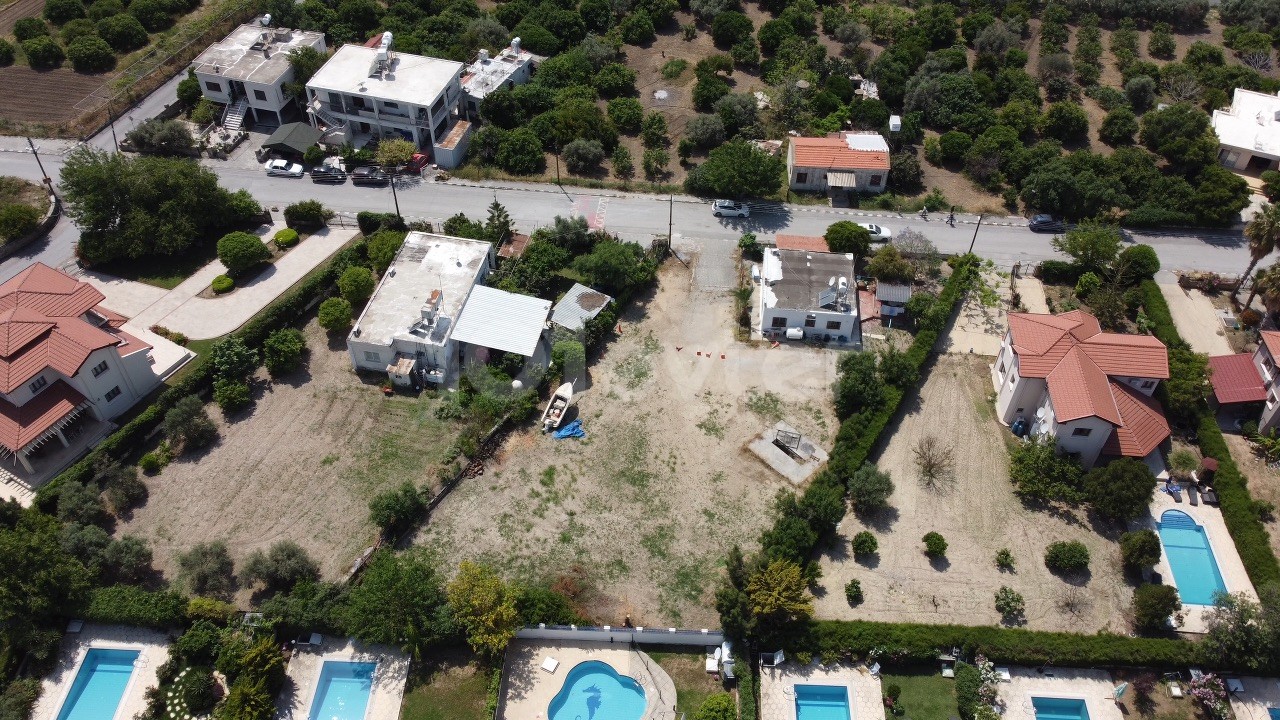 Grundstück zum Verkauf in der Region Kyrenia Alsancak, 1561 m² groß, 400 Meter vom Meer entfernt