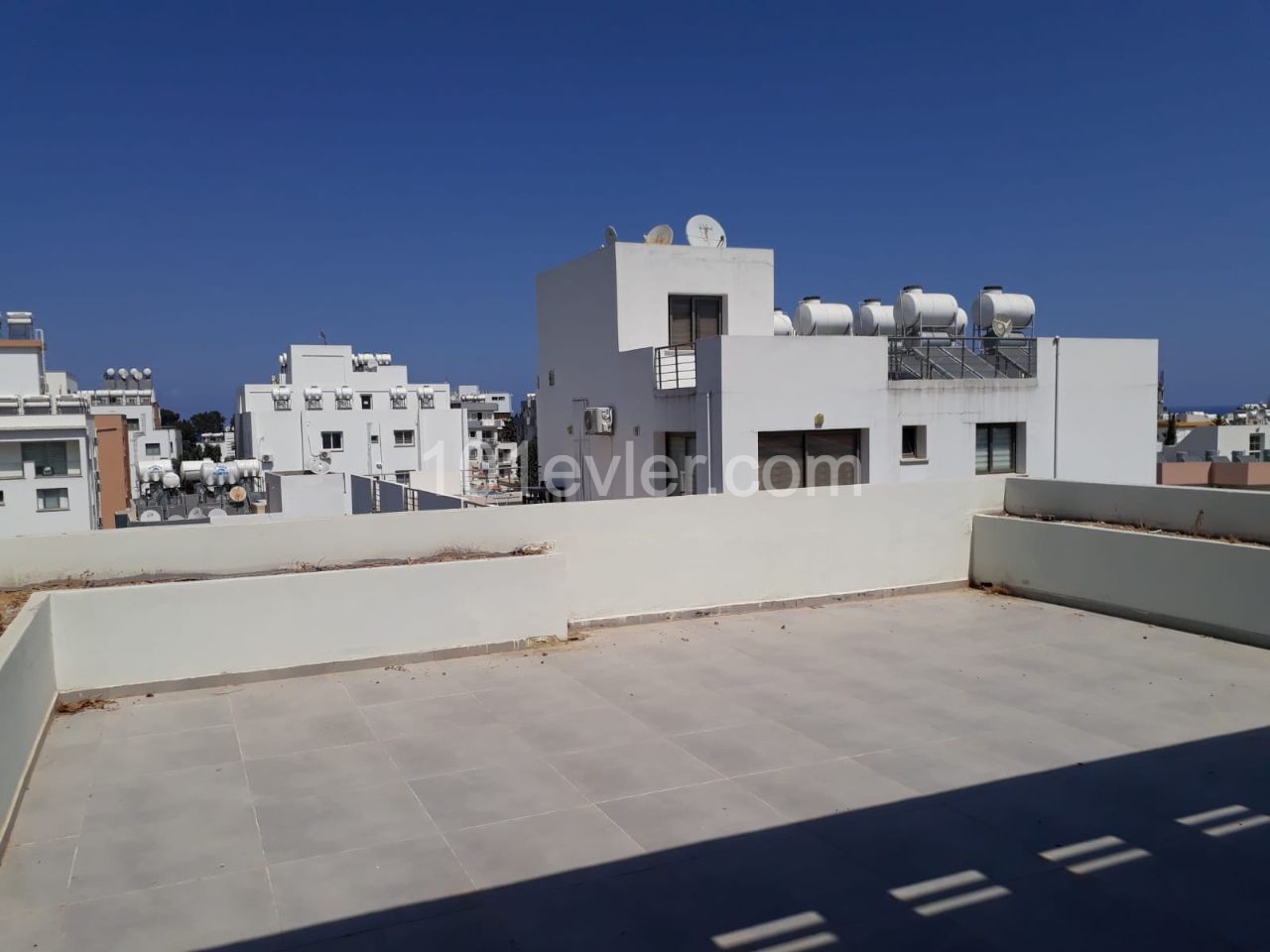 Penthouse Lu Llogara Apartment im Zentrum von Kyrenia ** 