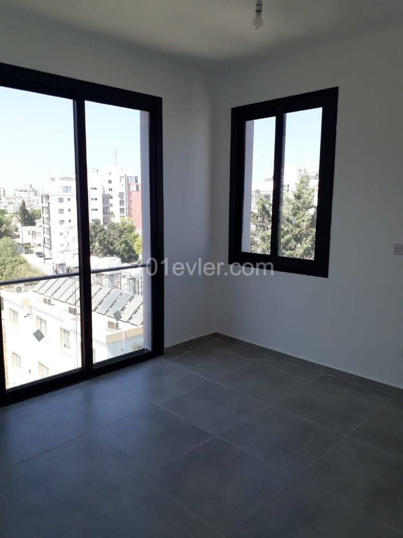 Girne Merkezde Satılık Lux Penthouse daire