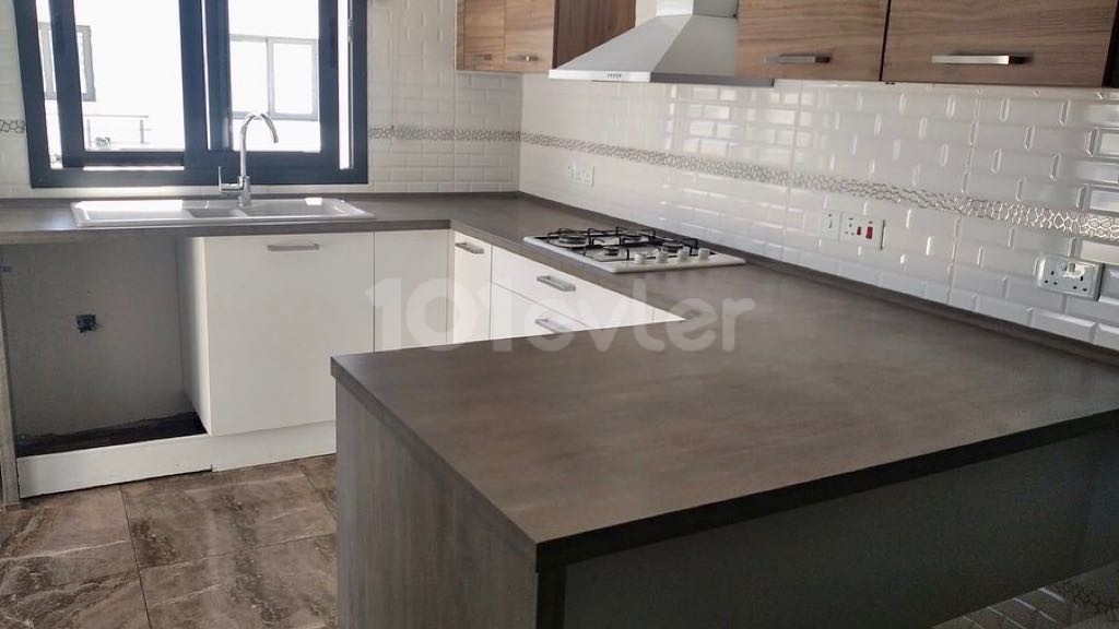 K.KAYMAKLI Bölgesinde 2+1 Full Eşyalı Kiralık PENTHOUSE DAİRE 