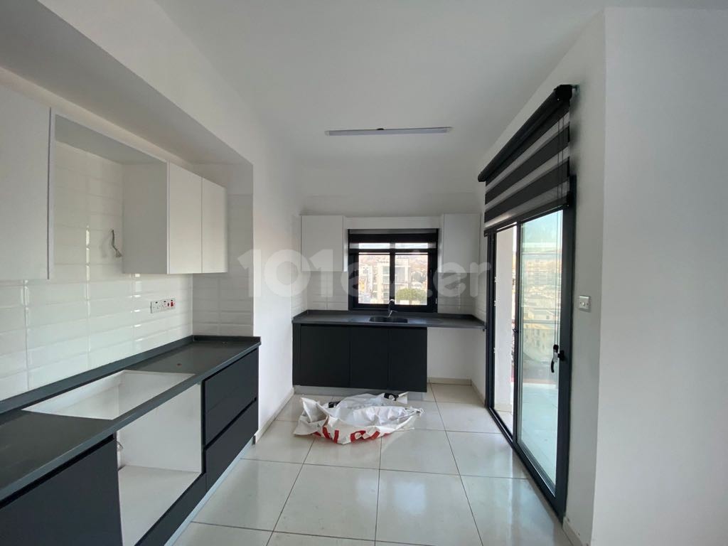 2+1 آپارتمان جدید برای فروش در منطقه YENİŞEHIR
