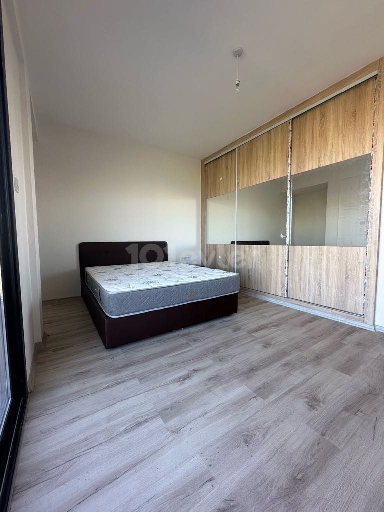 2+1 PENTHOUSE-WOHNUNG ZUM VERKAUF IN KÜÇÜK KAYMAKLI, NIKOSIA