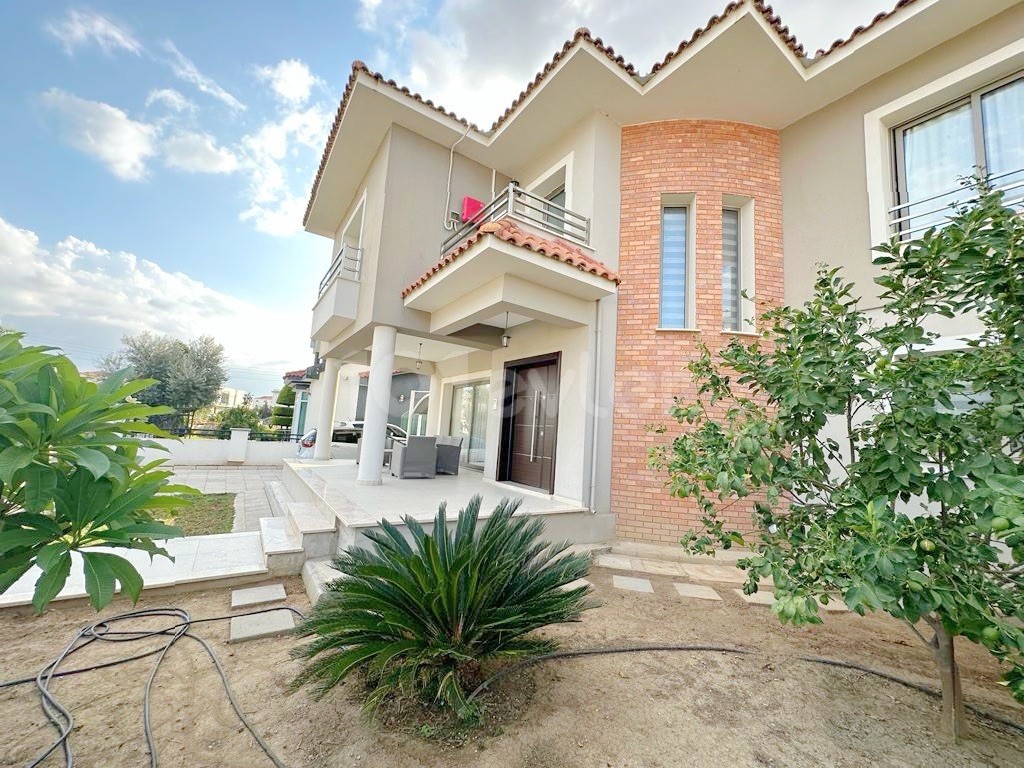 Lefkoşa Metehan Bölgesinde Satılık Villa