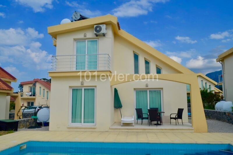 QUIET CLEAN VILLA WITH PRIVATE POOL. ** 