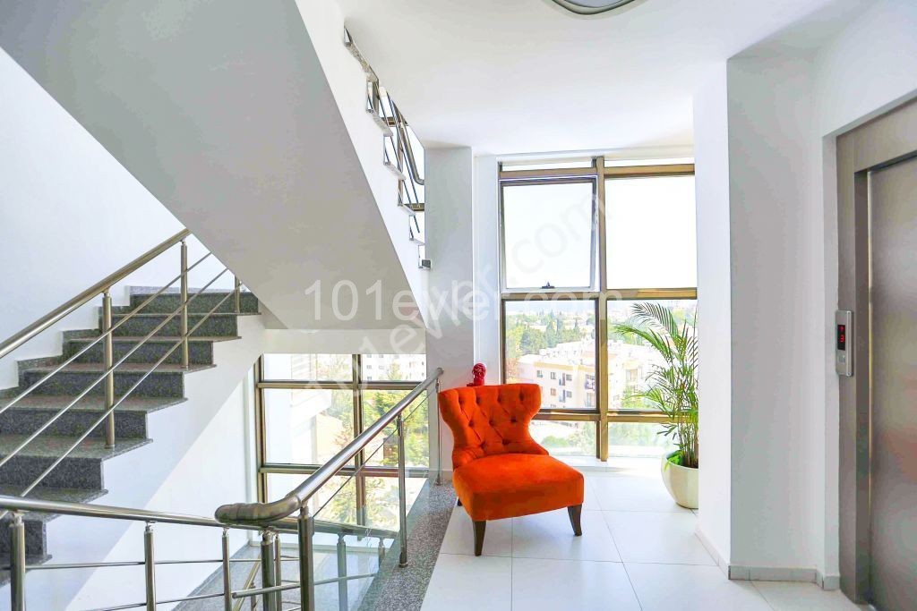 ULTRA LUXURIOUS FLAT IN THE CENTER OF KYRENIA. ** 