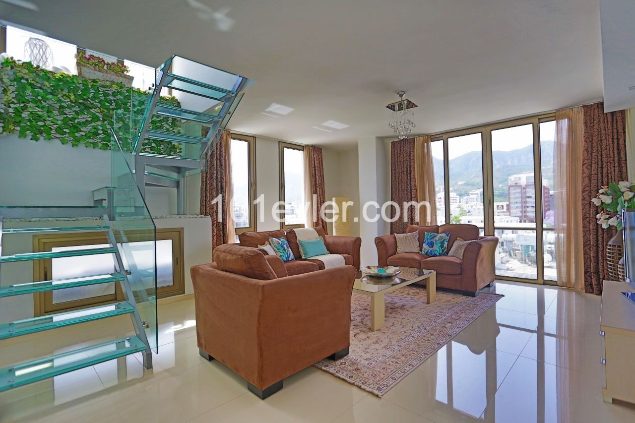 ULTRA LUXURIOUS FLAT IN THE CENTER OF KYRENIA. ** 