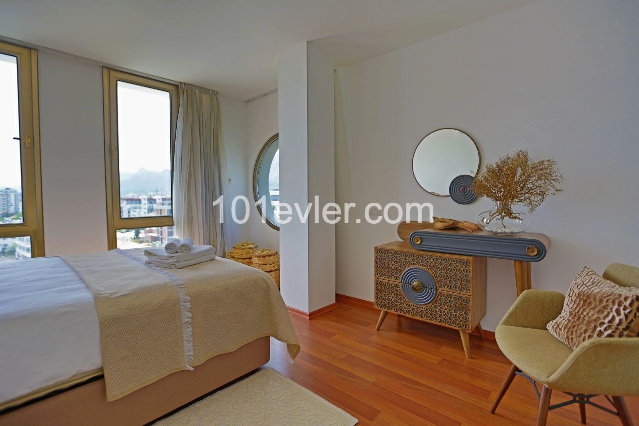 ULTRA LUXURIOUS FLAT IN THE CENTER OF KYRENIA. ** 