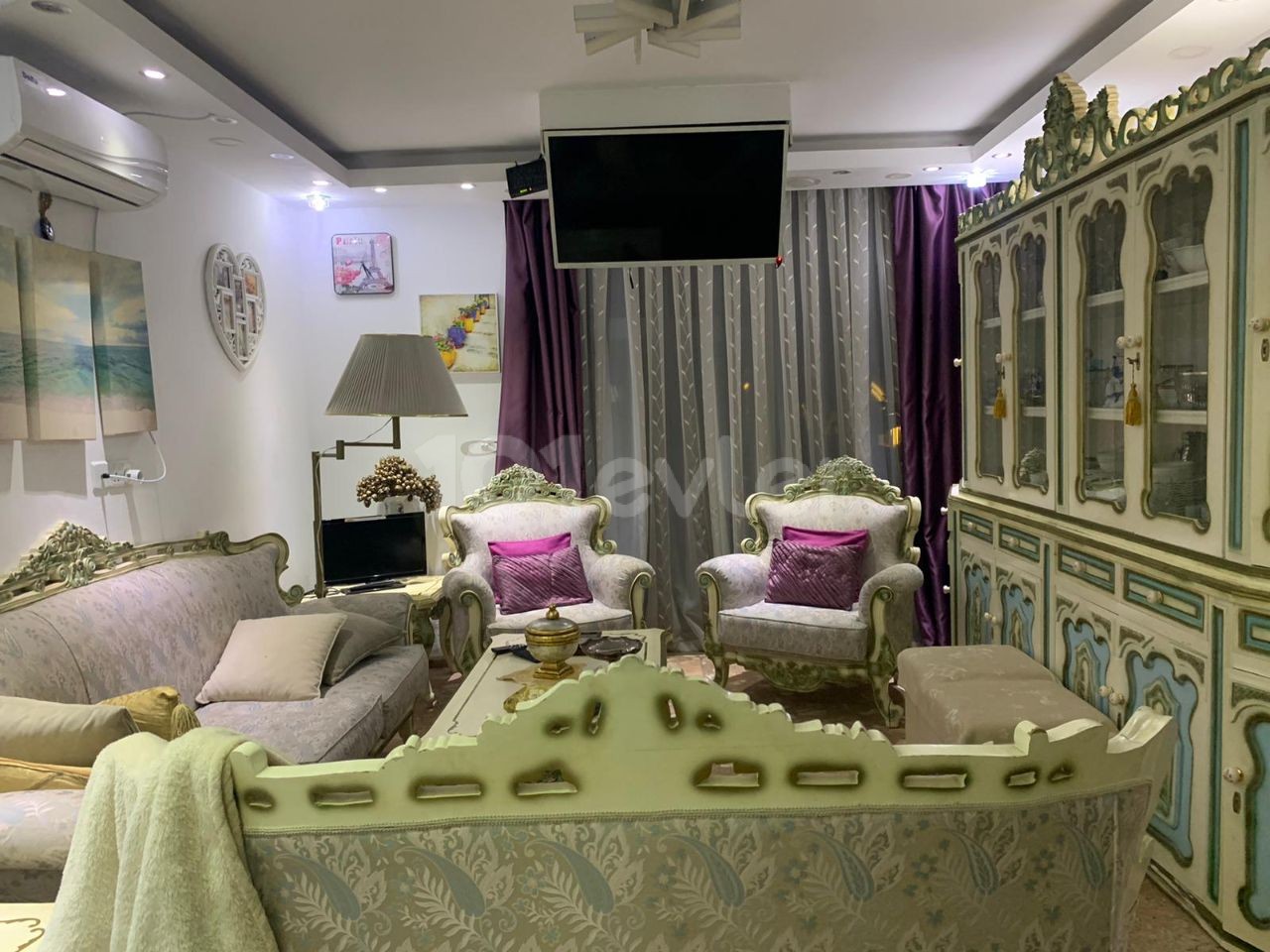 A LUXURY APARTMENT IN THE CENTER OF GIRNE. ** 