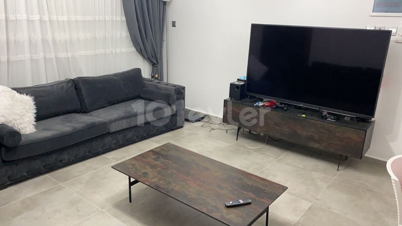 SIFFIR APARTMENT ON THE SITE WITH A POOL WE ARE A FURNISHED APARTMENT WITH A PRIVATE TERRACE. ** 