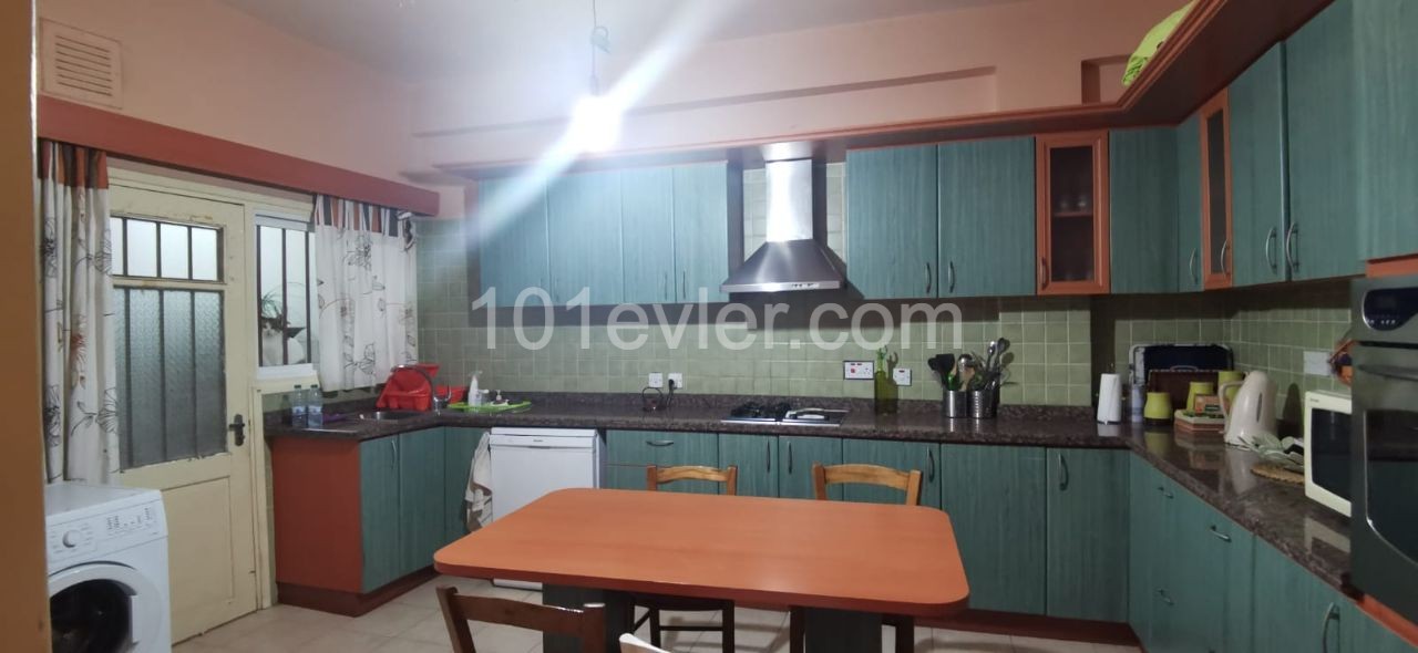 Flat For Sale in Aşağı Bostancı, Guzelyurt