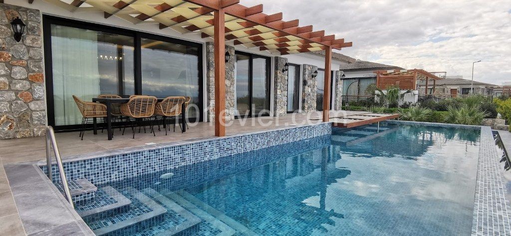 STUNNING LUXURY BEACH FRONT BUNGALOW WITH PRIVATE POOL