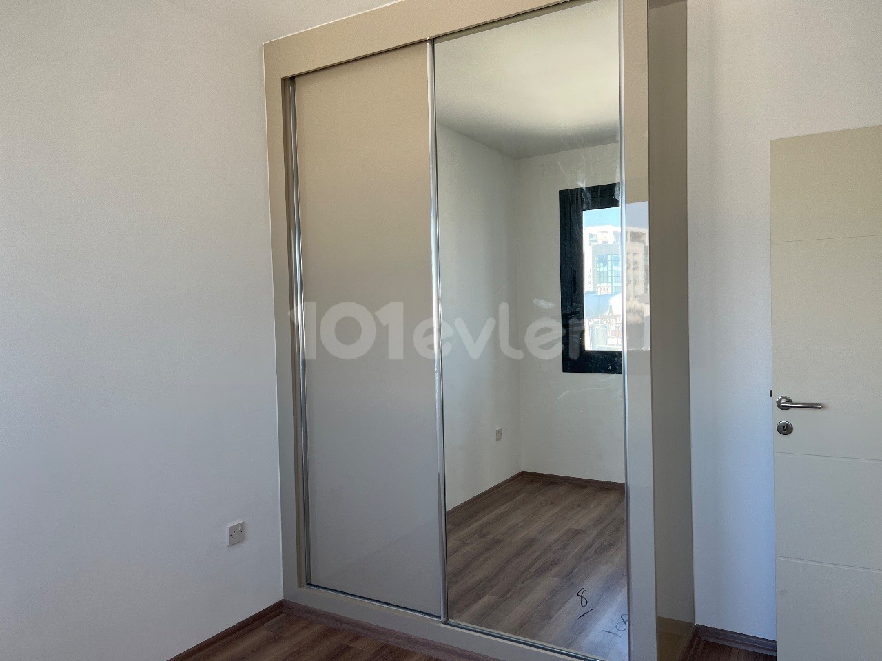 Flat For Sale in Yukarı Girne, Kyrenia