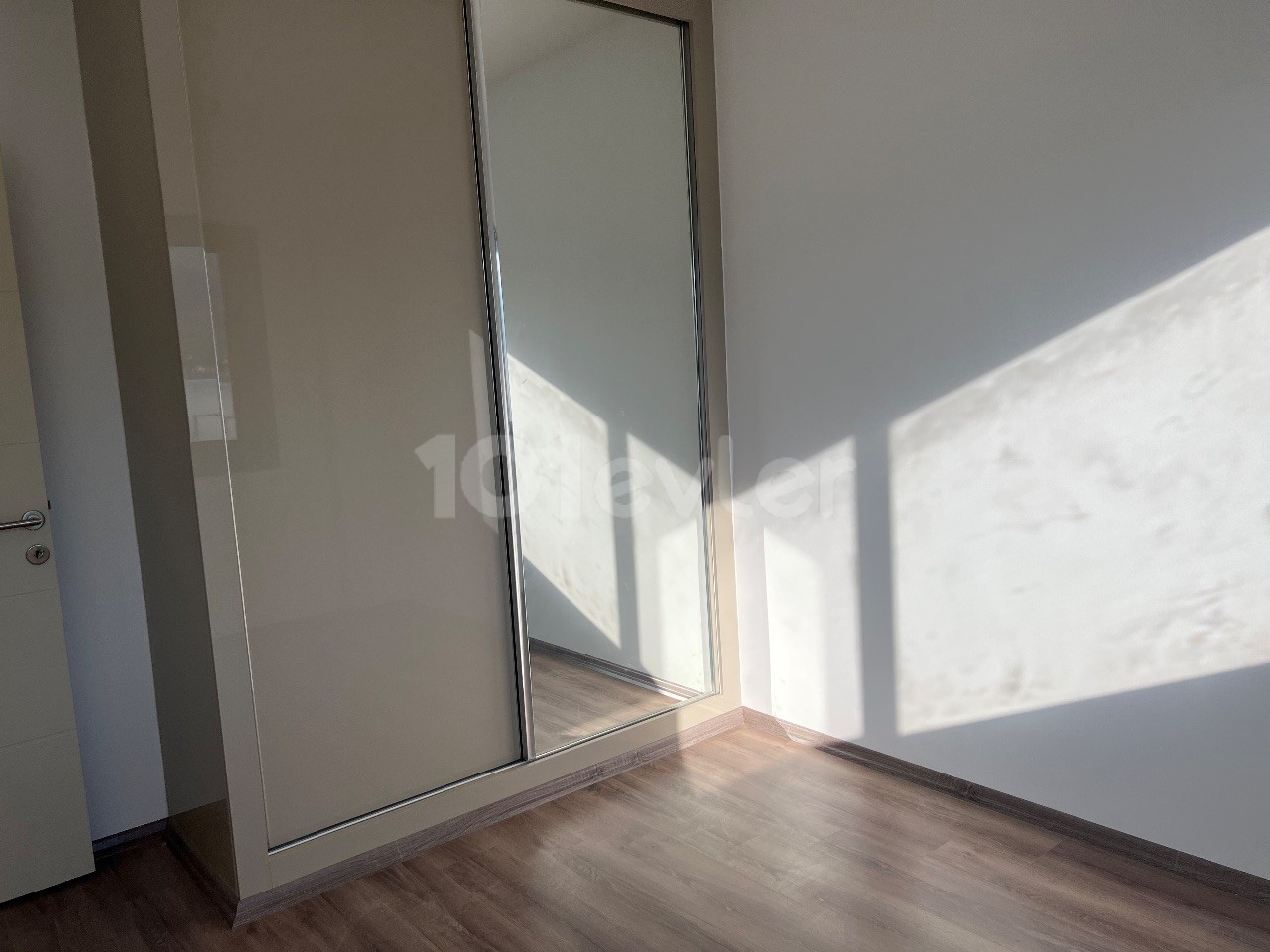 Flat For Sale in Yukarı Girne, Kyrenia