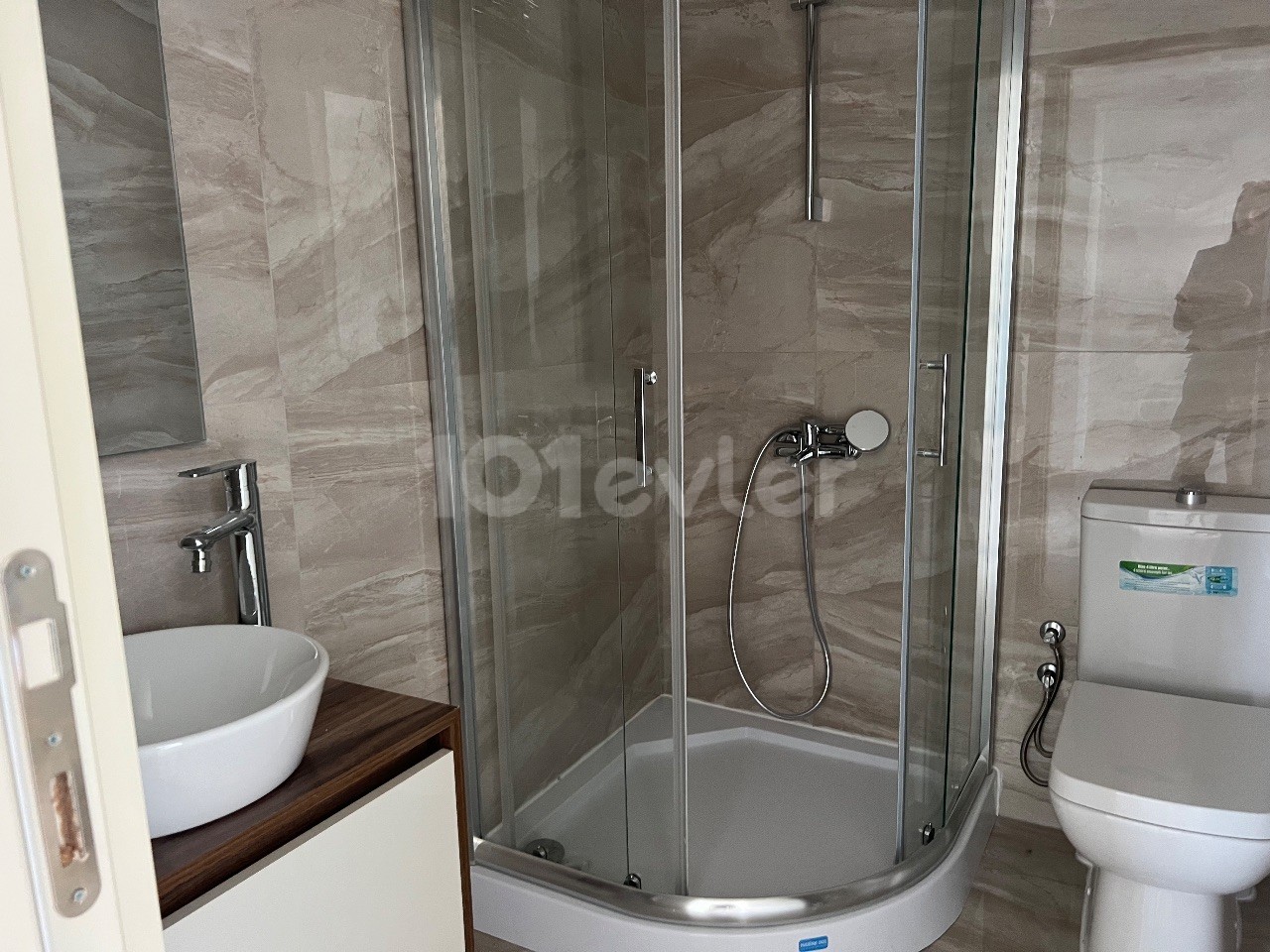 Flat For Sale in Yukarı Girne, Kyrenia