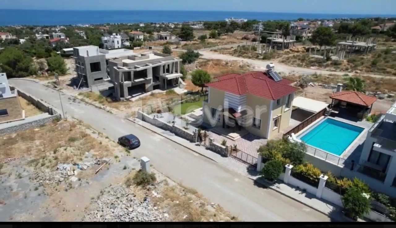 Gorgeous quality care made 4 bedroom villa in Çatalköy, Girne