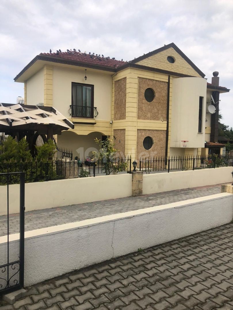 Kyrenia Alsancak 4+1 Villa For Sale 