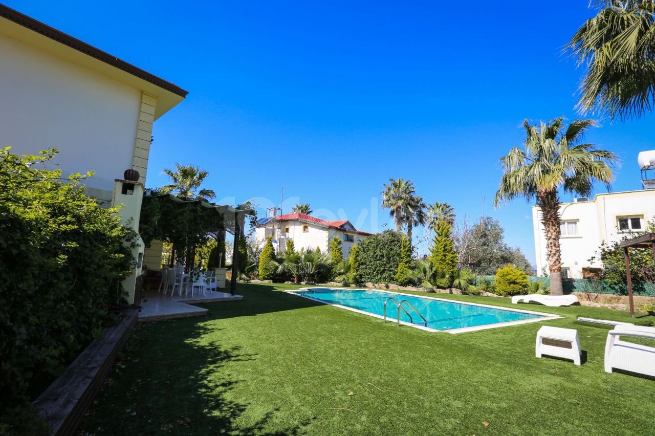 Kyrenia Alsancak 4+1 Villa For Sale 