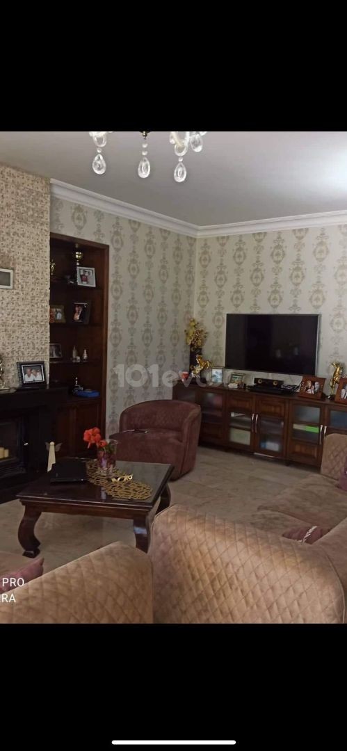 Girne Alsancak 4+1 Satılık Villa 