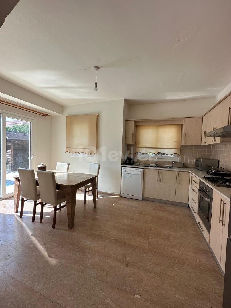 Kyrenia Karsiyaka 3+1 Villa zu verkaufen