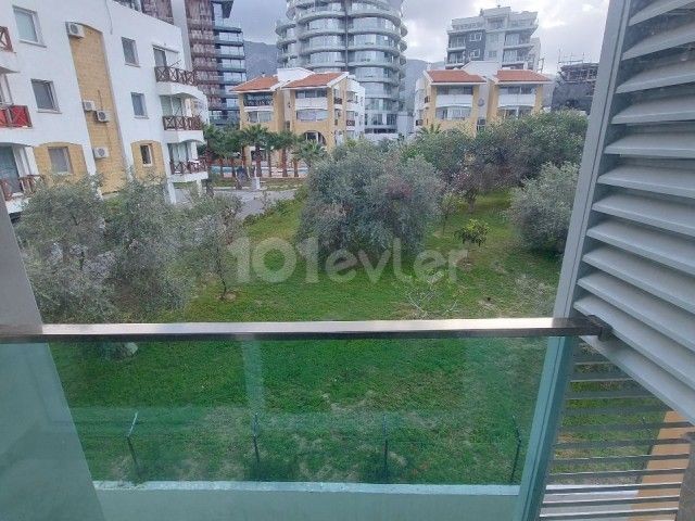 1+1 For Sale In The Center Of Kyrenia With Commercial Permit