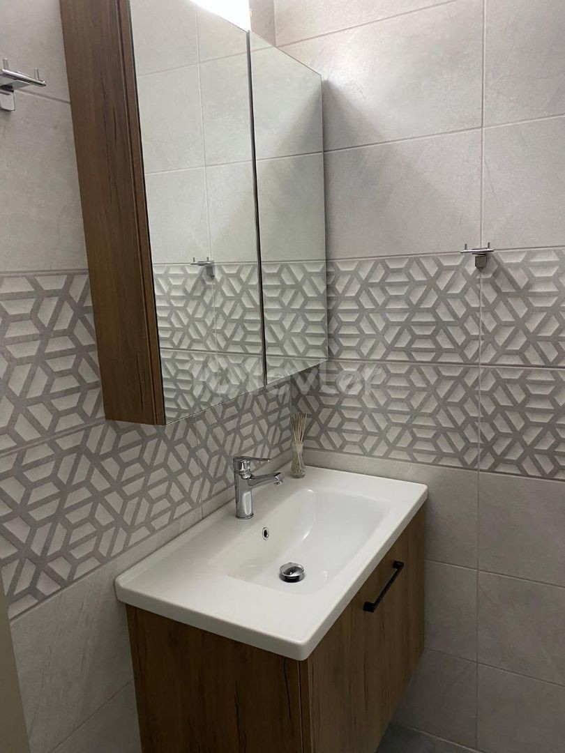 Girne Merkez Kiralık 2+1 Daire 