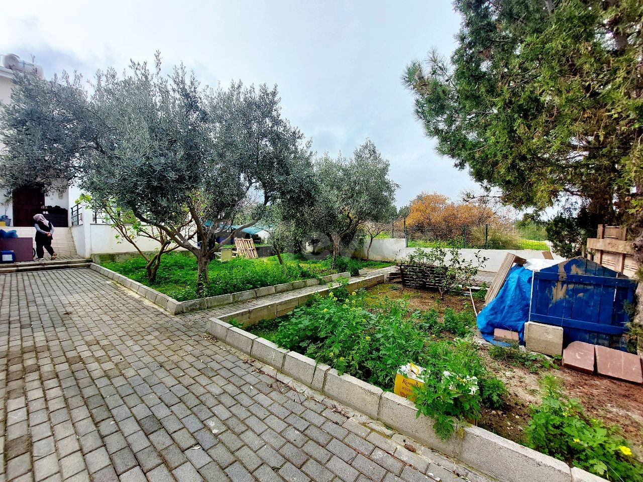 Semi-detached villa for sale in Girne Karaoğlanoğlu (near Gau)