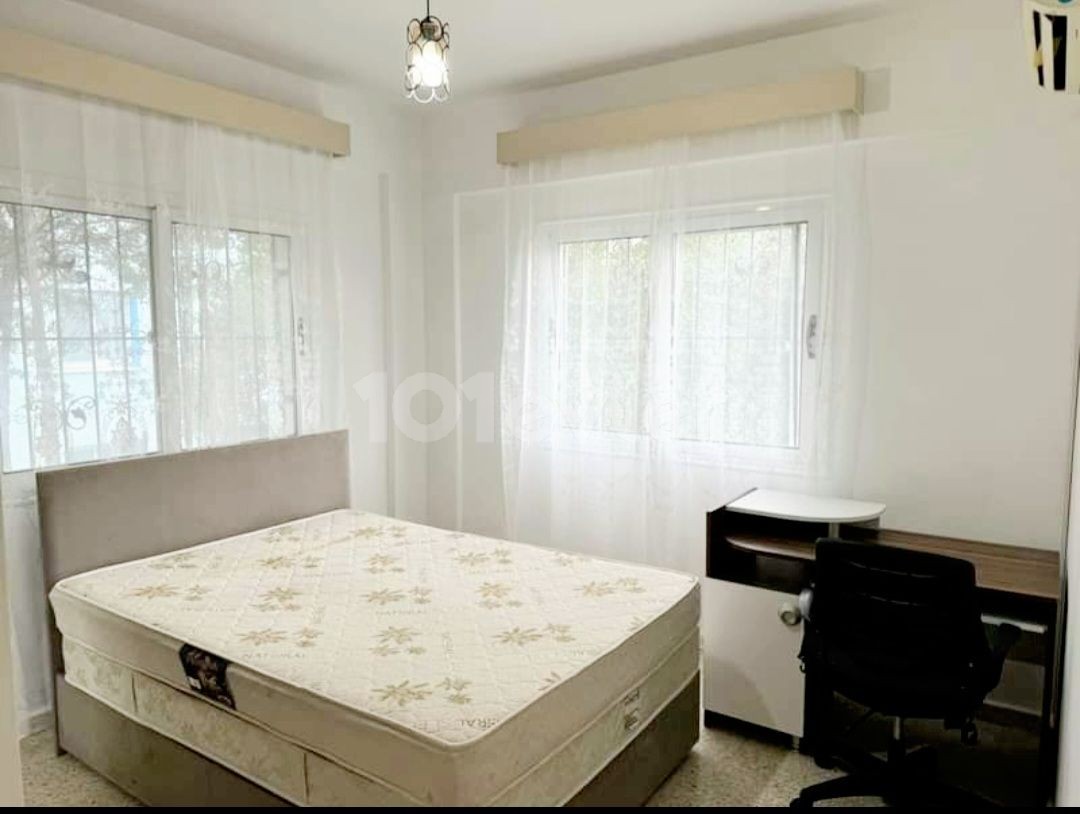 2+1 flat for sale in Girne Karaoğlanoğlu (near Gau)