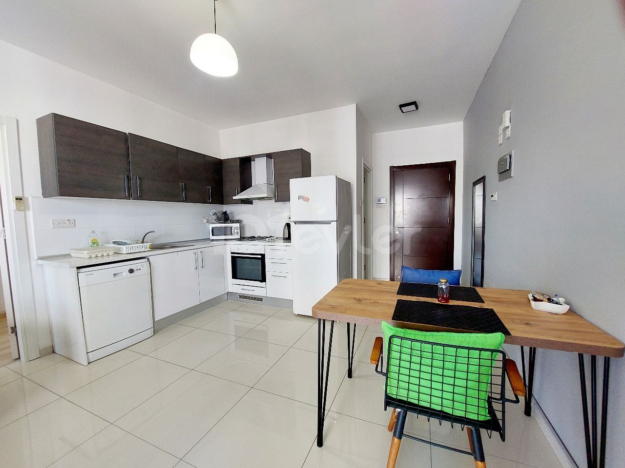 1+1 Wohnung zu vermieten im Zentrum von Kyrenia, 75 m2