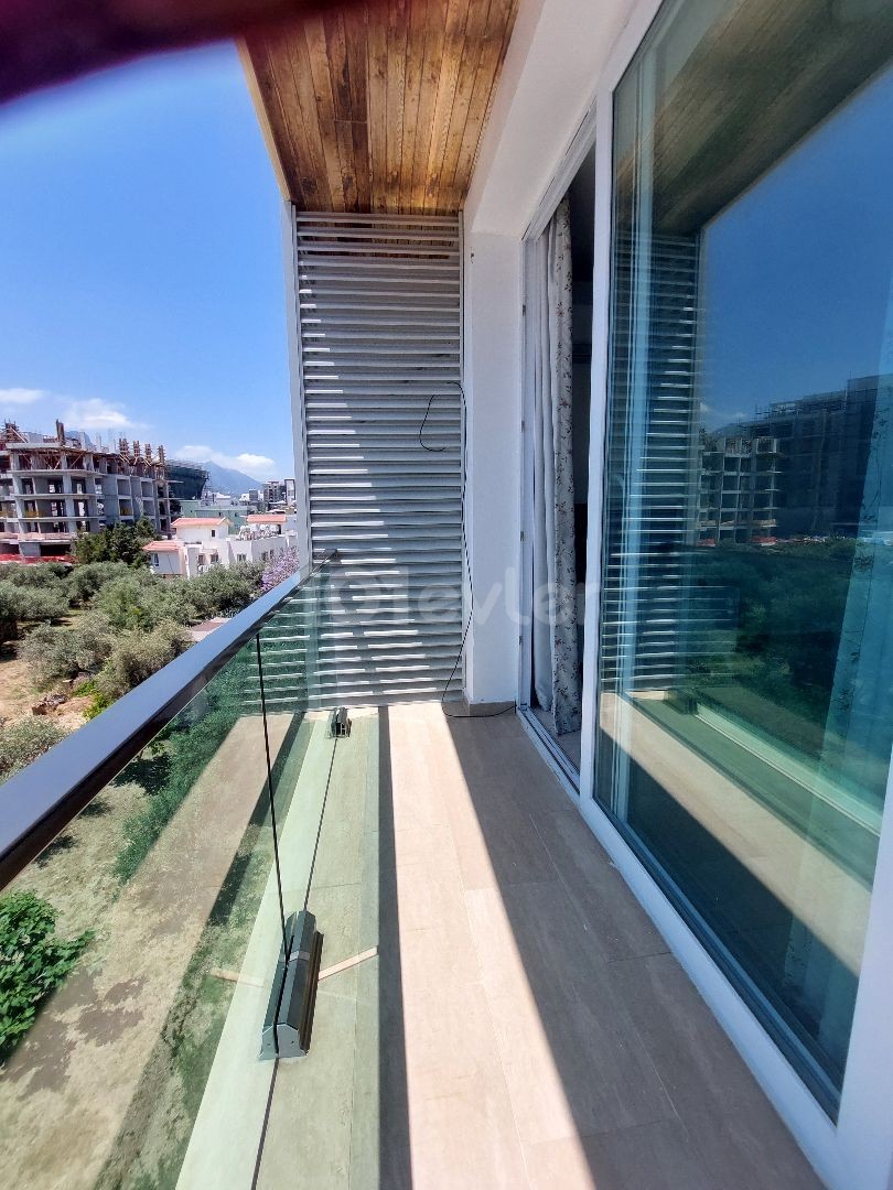 2+1 Wohnung zu vermieten im Zentrum von Kyrenia (Pia bella Seite)