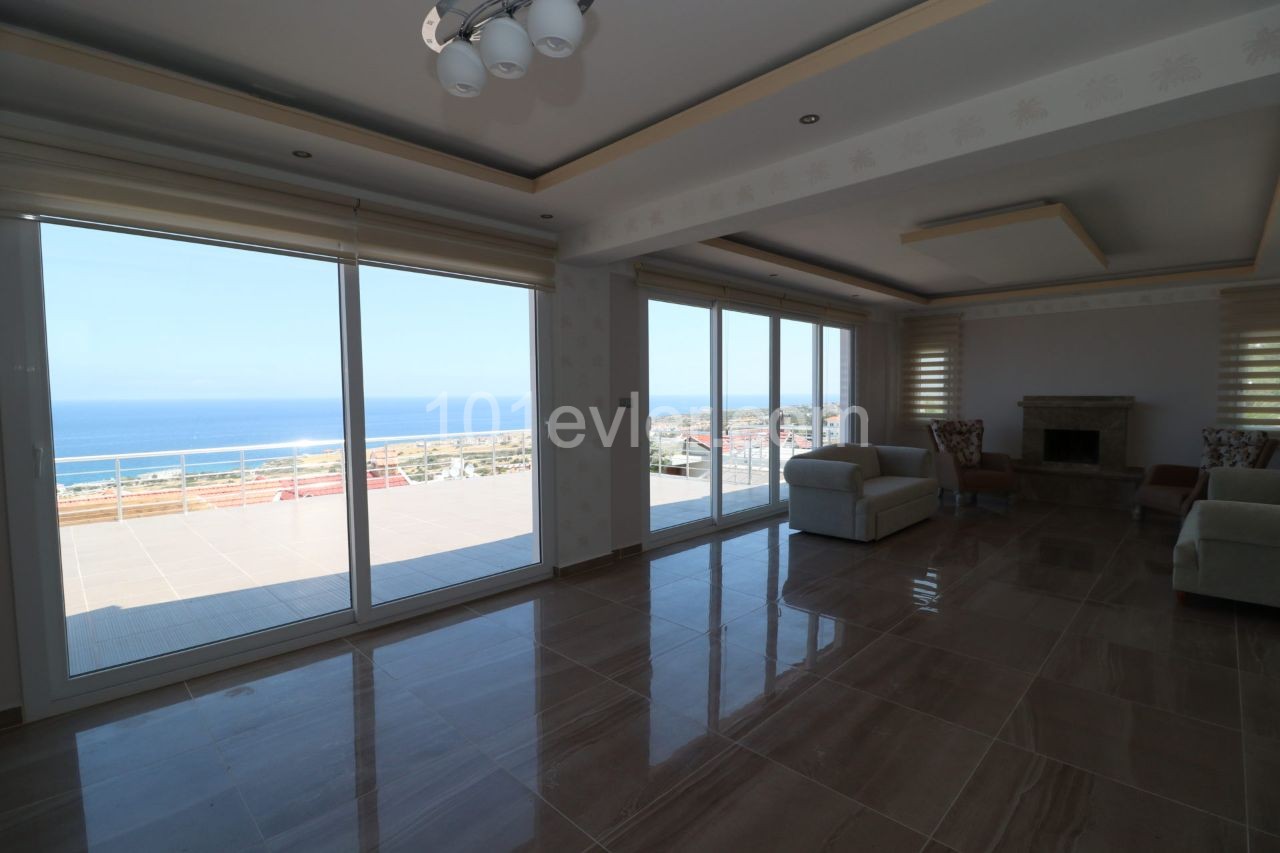 Esentepe, villa 850m2, 3+2, 360000stg