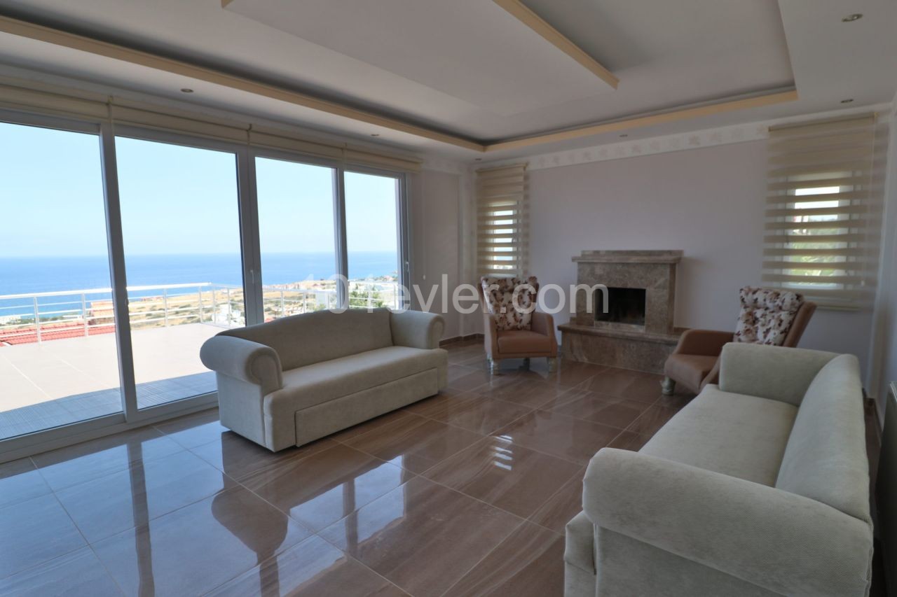 Esentepe, villa 850m2, 3+2, 360000stg ** 